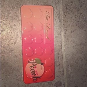 Too faced sweet peach pallet